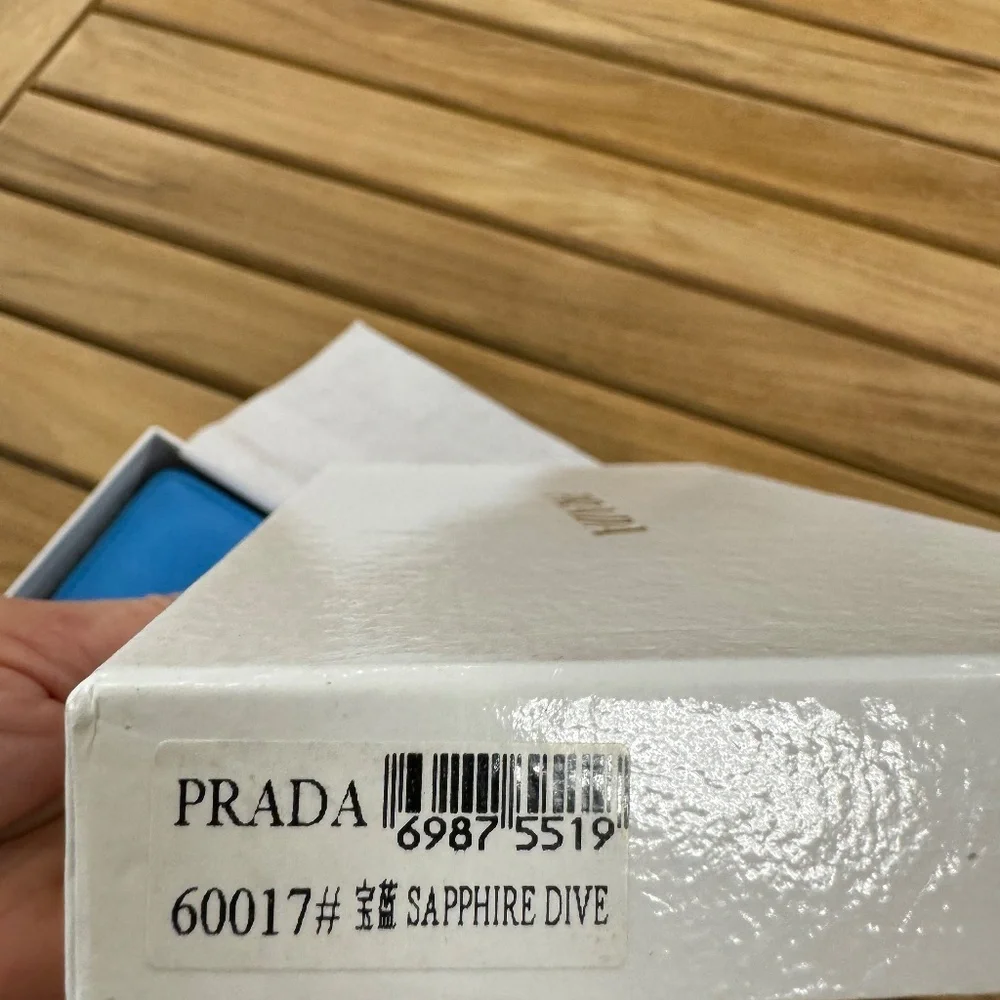New Wallet. Never Used. Original box - Picture 3 of 3